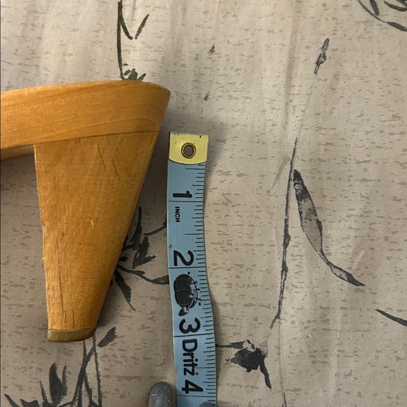 Coach sandals good condition, 3 inch heel - Picture 9 of 9